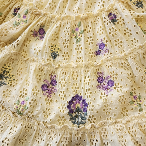 NWT Hemant & Nandita Floral Embroidered Mara Mini Skirt Butter Yellow Size Small - Picture 4 of 12